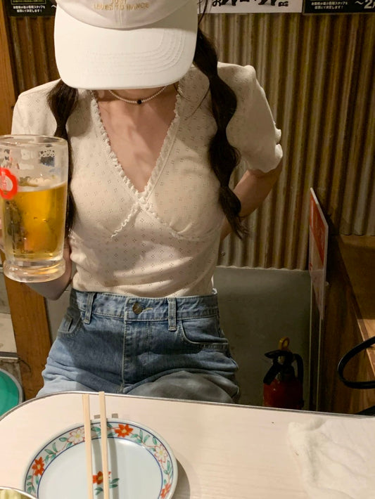 【超顯瘦!自留兩色!】V-neck floral top/ 3 colors