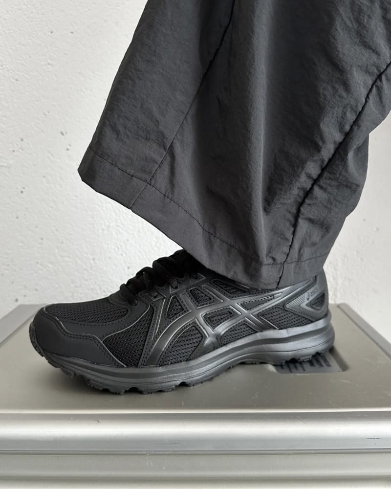 【百撘平替之選!】 🇯🇵Asics Jog 100 2 - Black