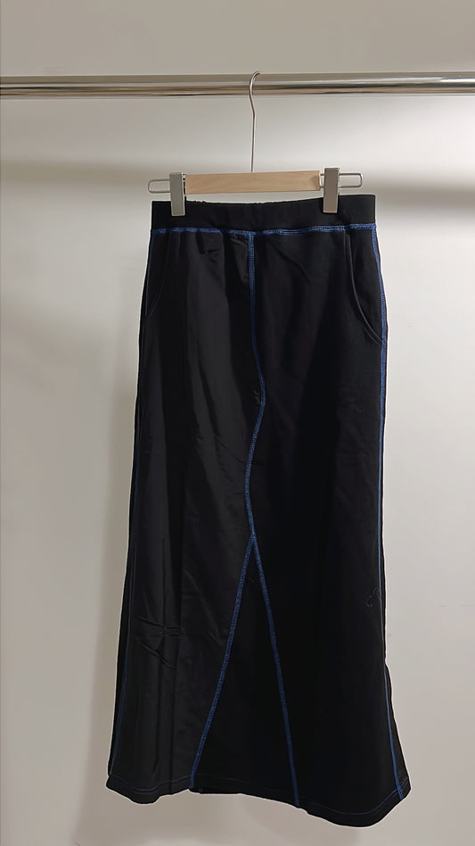 Line Long skirt / Black