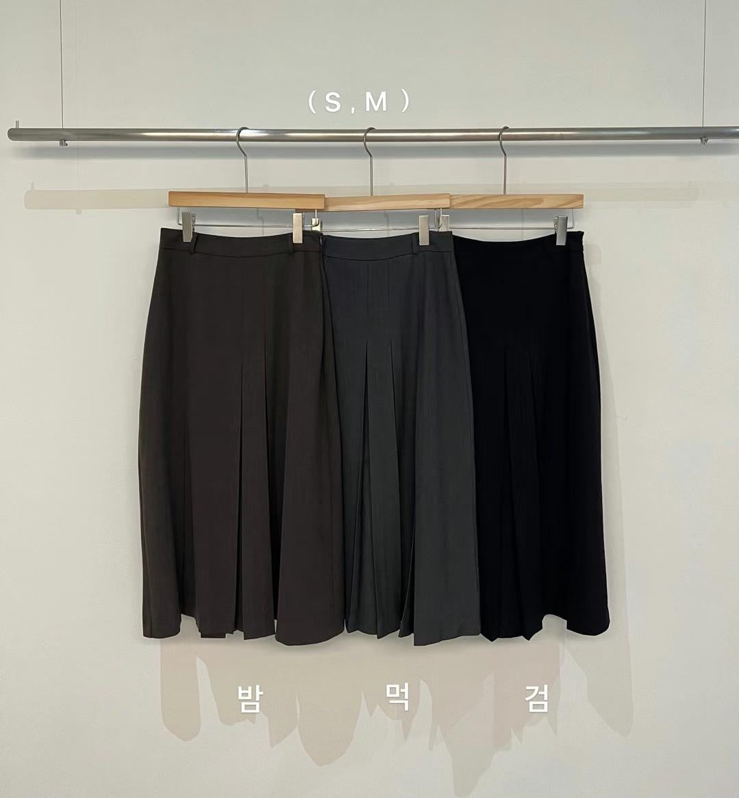 Anka Pleated Skirt