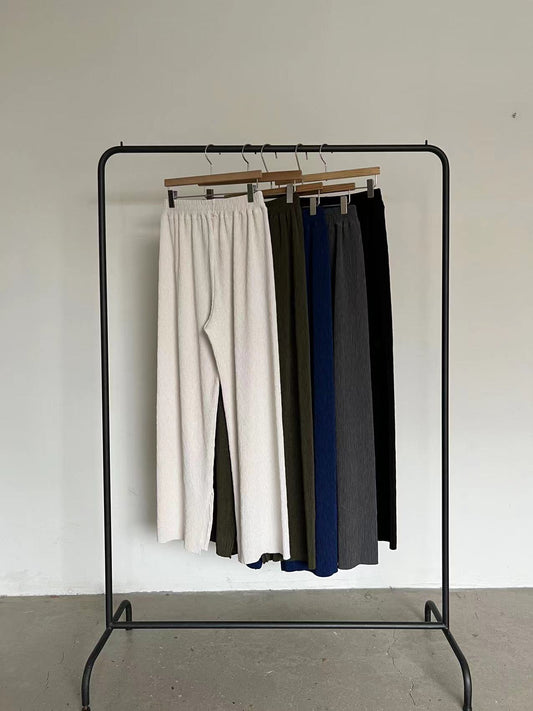 (皇牌直紋褲!) Side Split Straight Pants
