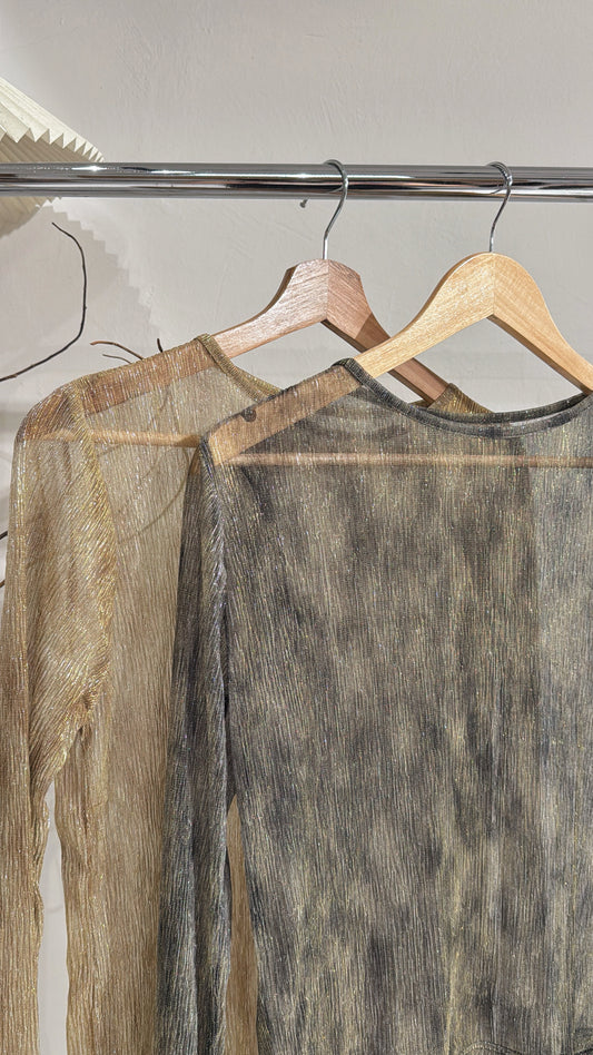 [ 現貨/預訂 ⋆.𐙚 ̊ ] [ 店主's pick! ] glossy textured top / 2 colors