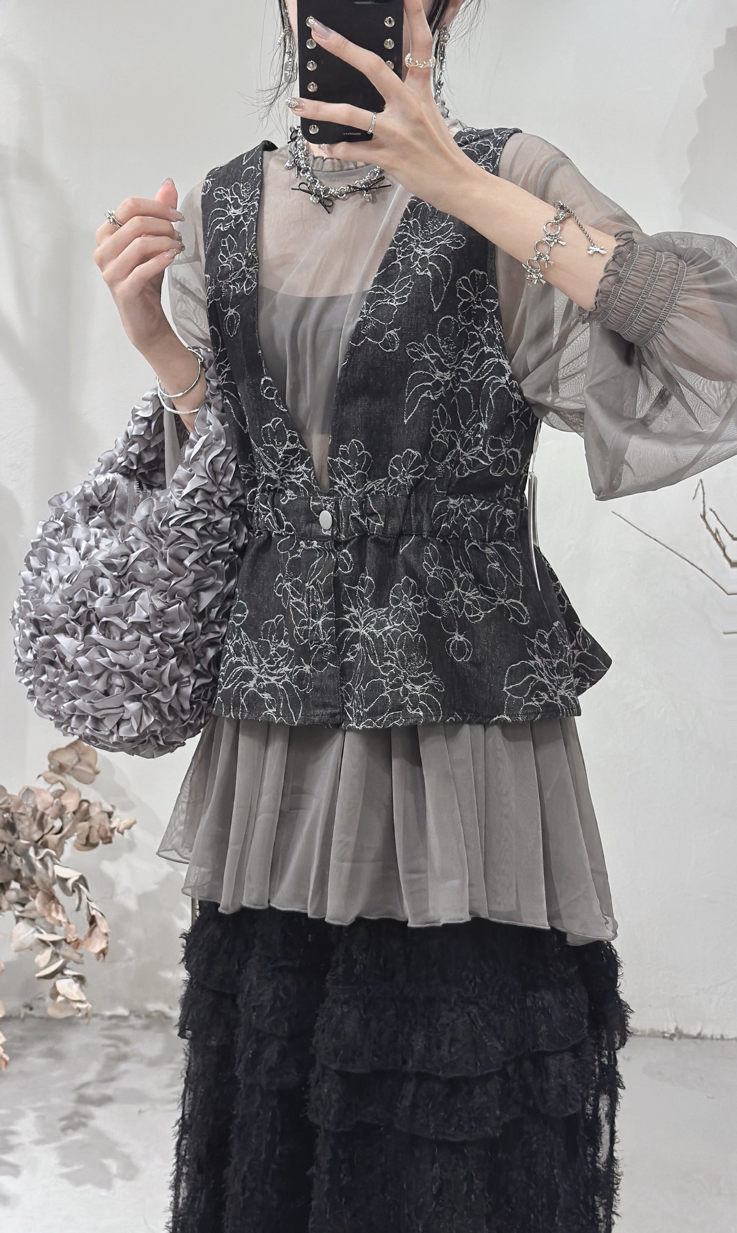 [ 現貨/預訂⋆.𐙚 ̊ ] [ 牛仔布料！] handrawn flower bustier / black