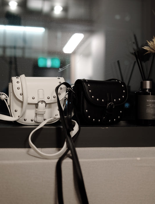 [ 🇰🇷限時連線價至16/7 𐙚⋆°⋆♡] small rivet bag / 2 colors