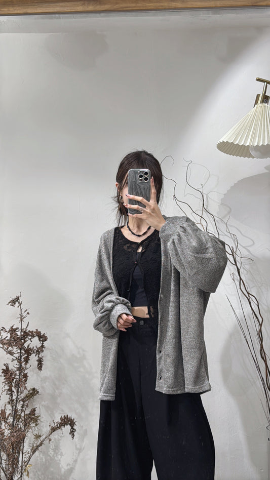 [ little bling bling ✨] v-neck glossy outer/ light grey