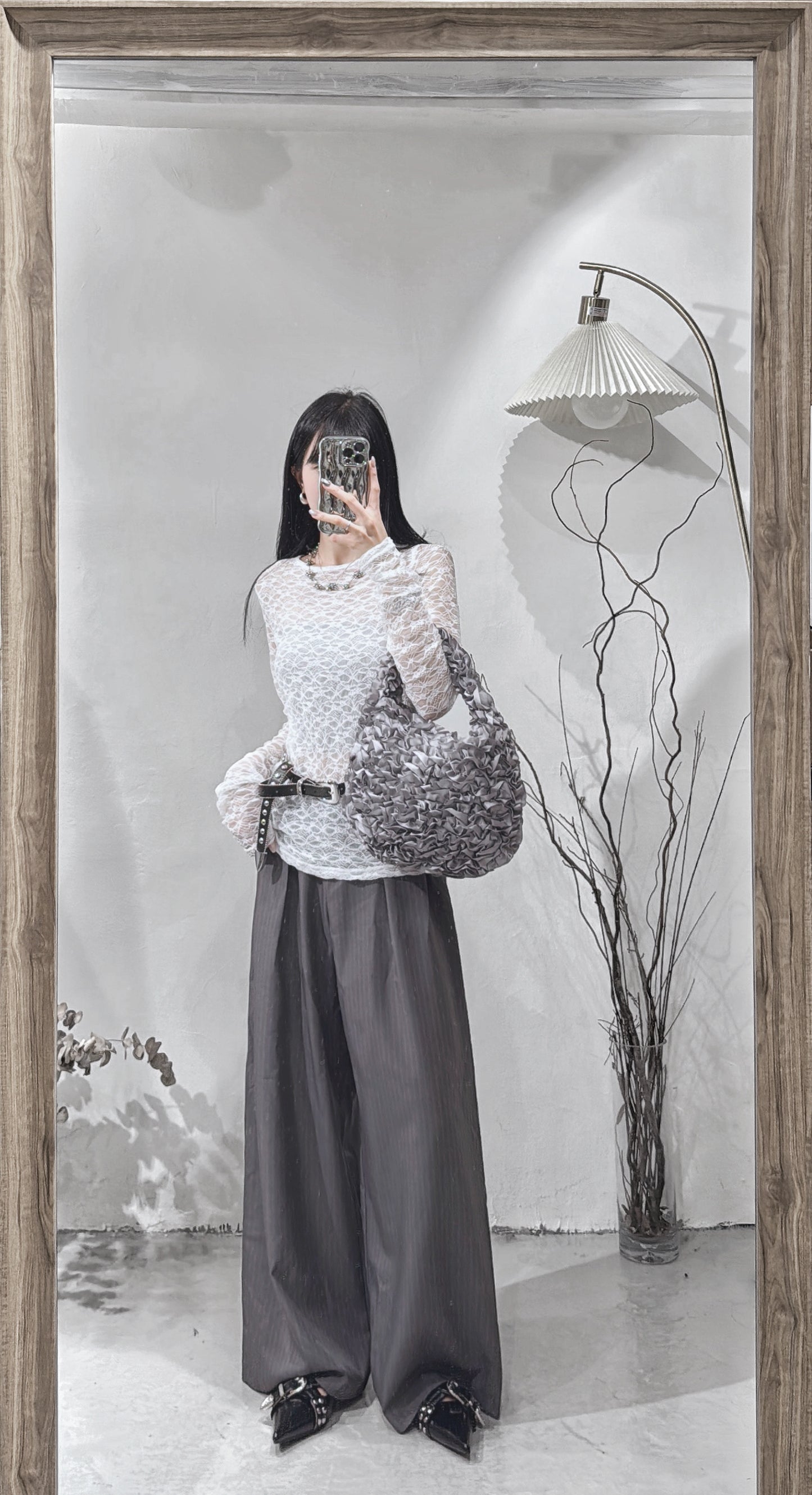 [ 預訂 𐙚⋆˚ ] [ 打底必入！]  Lace round neck top / white