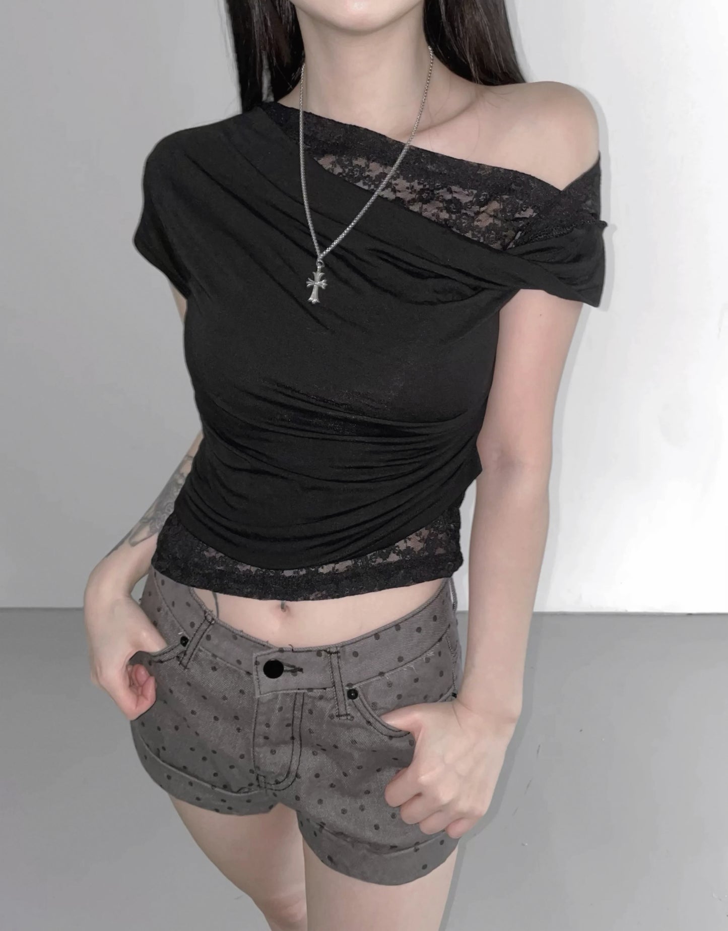 [ 預訂 📑𓂂˚˟ ] Lace layered top / black