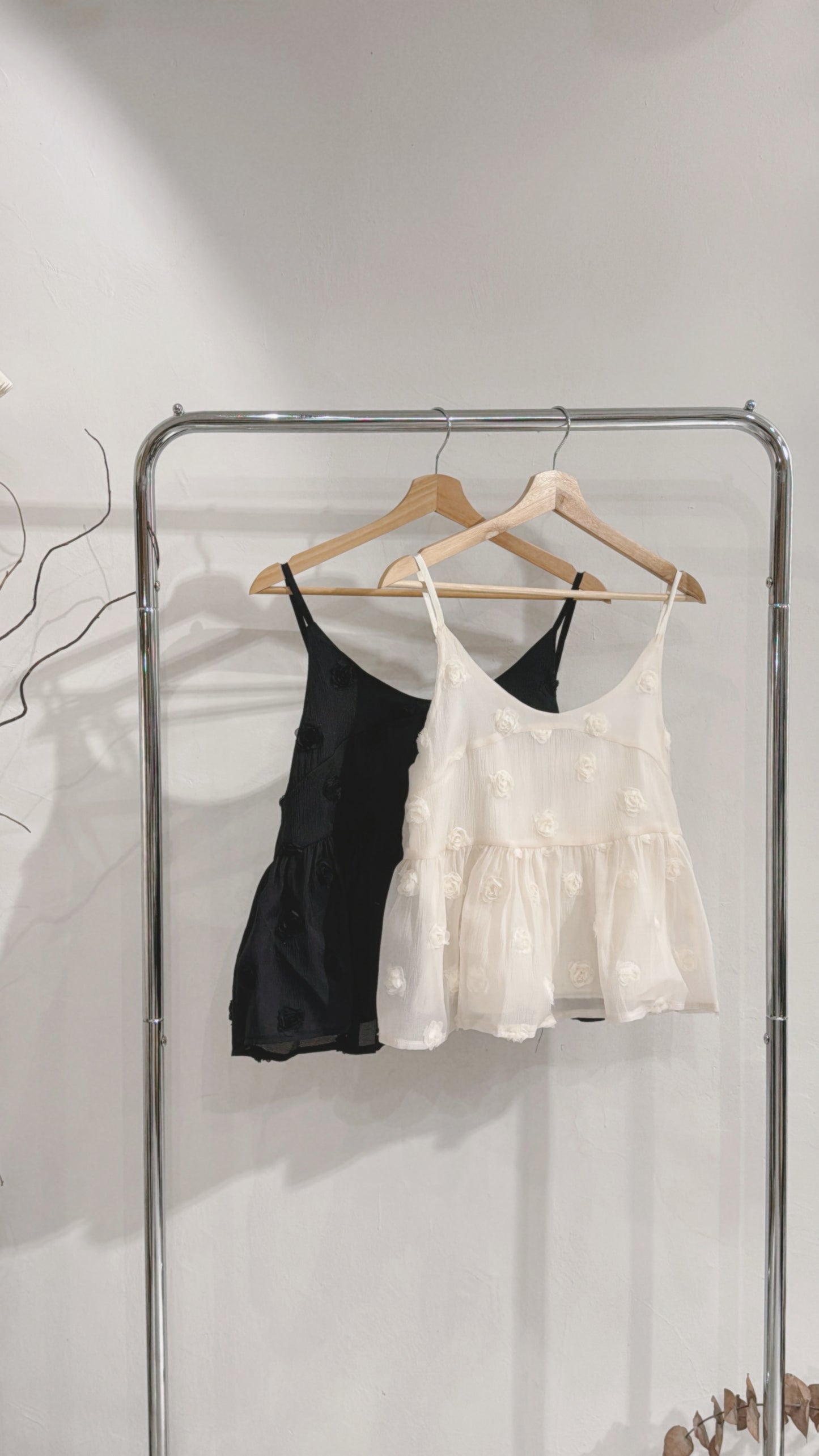 [ 預訂  ₊˚⊹♡ ] [ my picks! ] rose cami / ivory