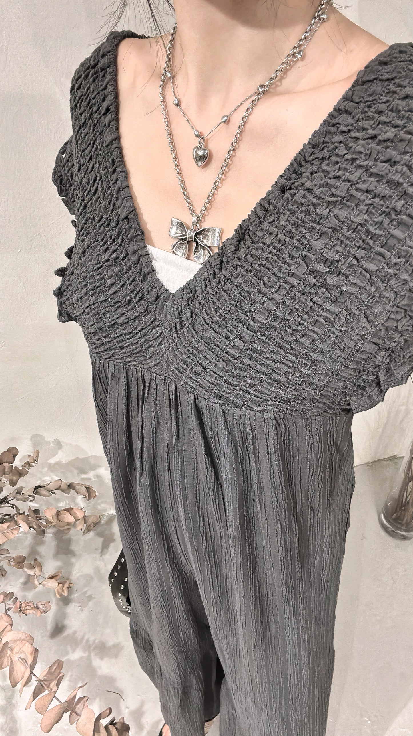[ 現貨/預訂 𐙚˙⋆.] Frill overall / charcoal