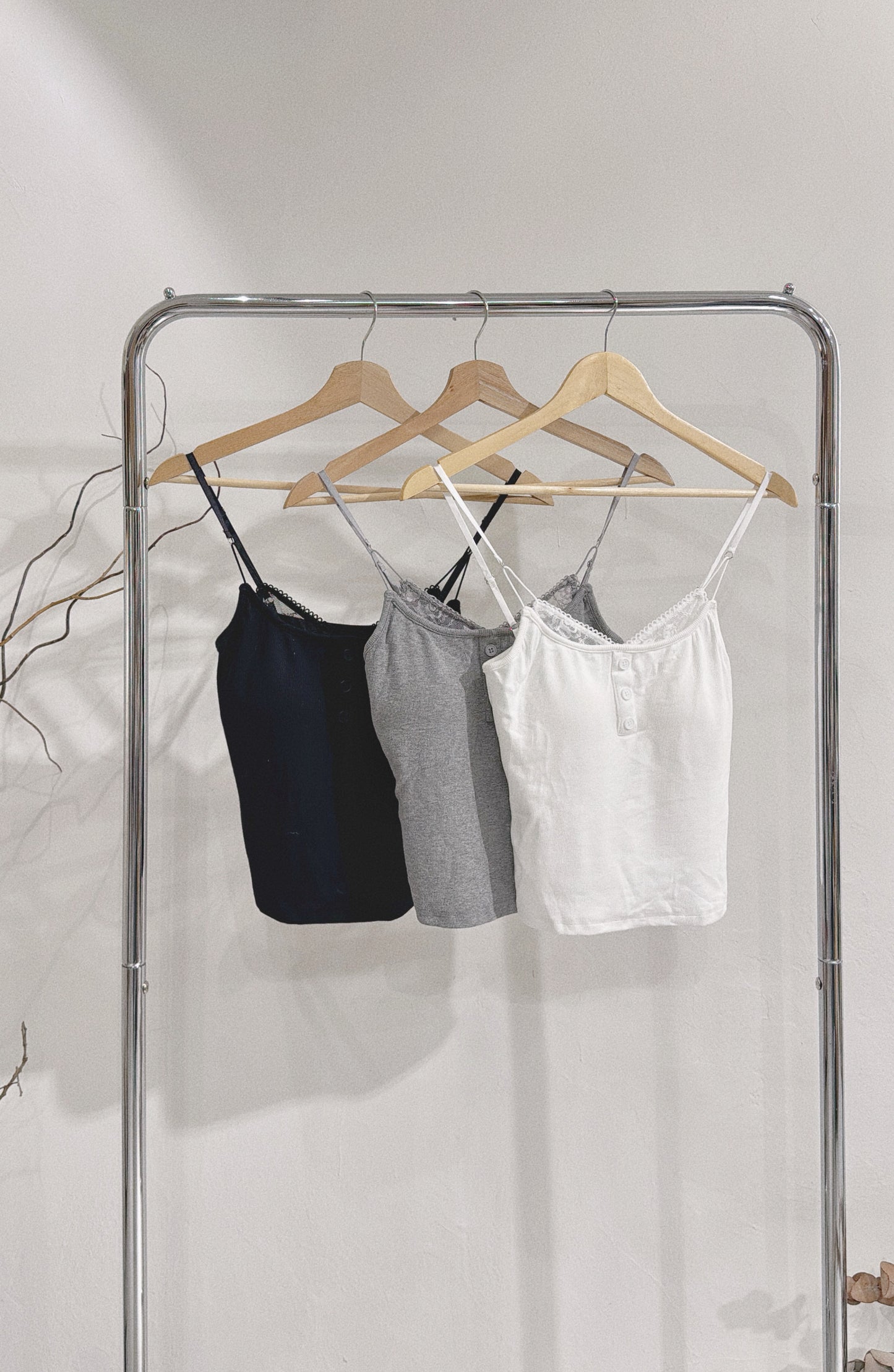 [ 預訂🪽⋆ ՙִՙ ] lace layered cami / 3 colors