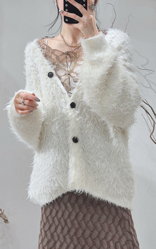 [ 預訂 / 現貨  ˚.🎀༘⋆] v-neck momo outer / ivory