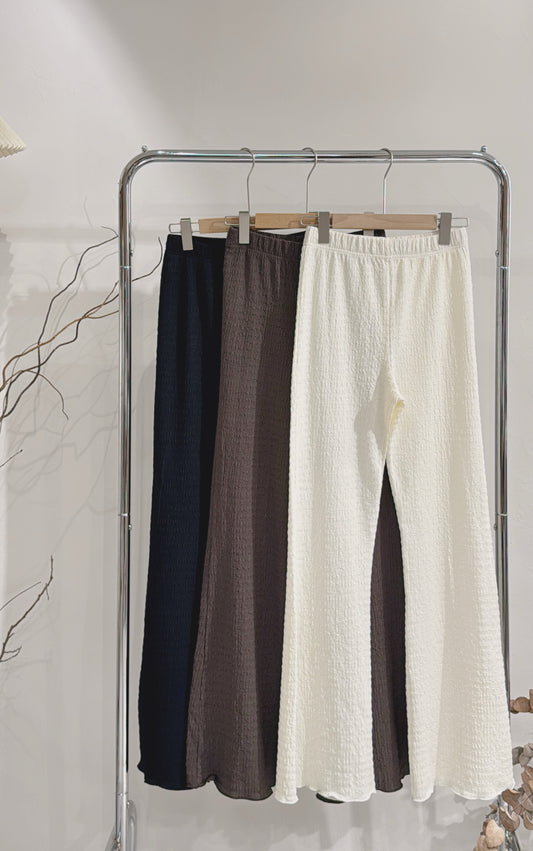 [ 預訂🪽⋆ ՙִՙ ] [ 超顯瘦！有彈性！] wrinkled flare pants / 3 colors