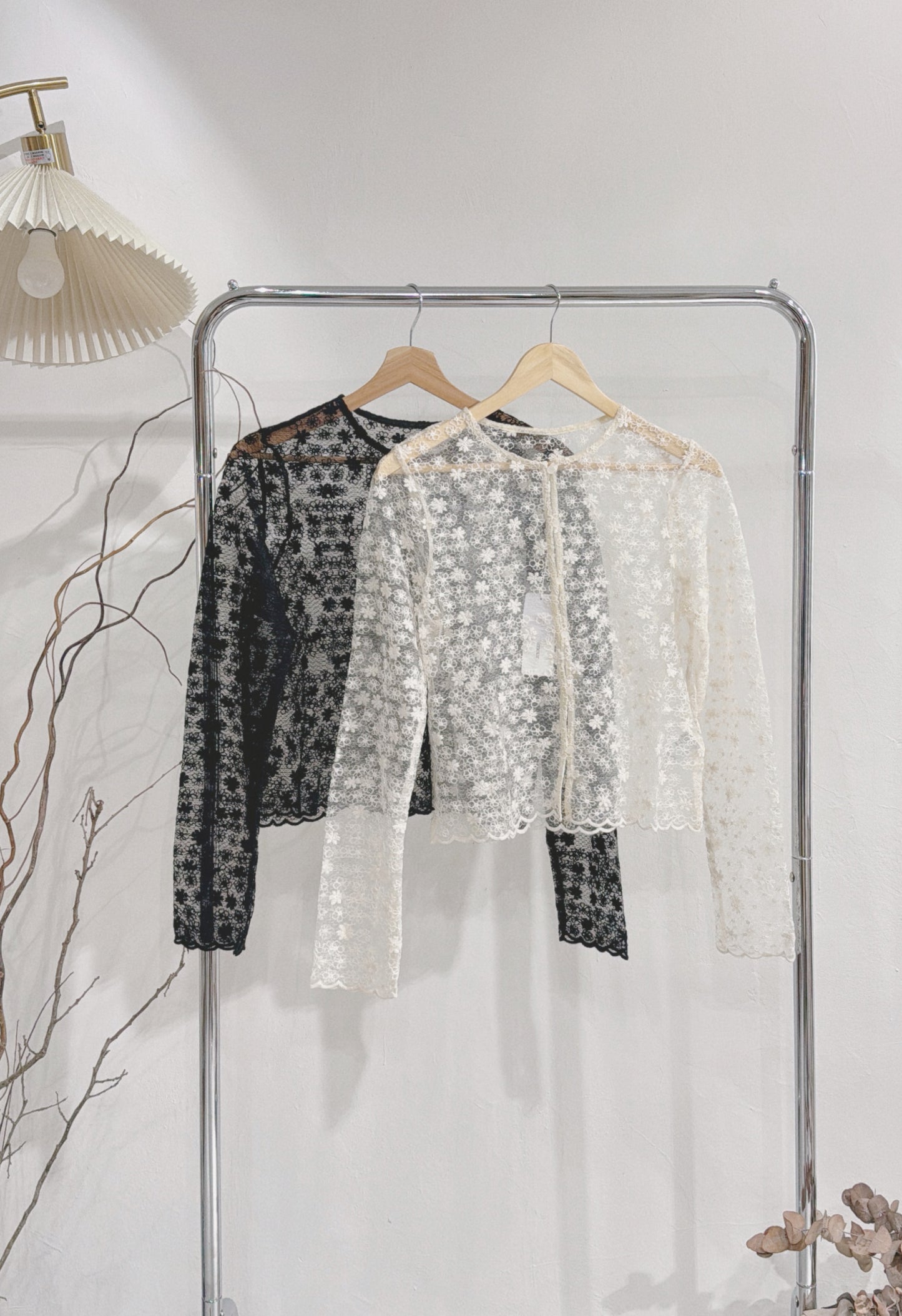 [ 現貨 / 預訂  ༠°◞✭ ゛] daisy outer • 2 colors