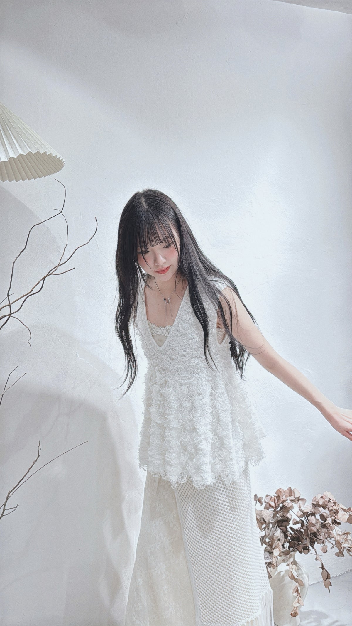 [ 現貨🪽⋆ ] v-neck momo vest • 2 colors