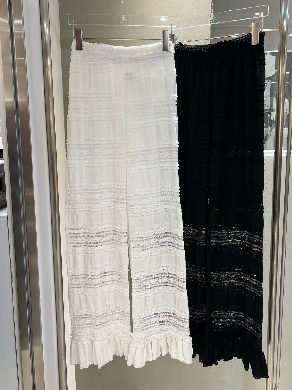 [ 預訂🪽⋆ ] [ 少撞款 超度假感 ! ] Tiered Crochet Lace Flare Pants / 2 colors