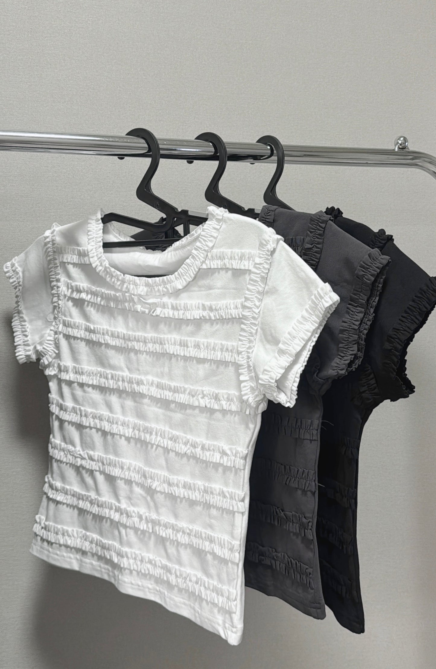 [ 🇰🇷限時連線價至16/7 𐙚⋆°⋆♡] ruffle cropped tee / 3 colors