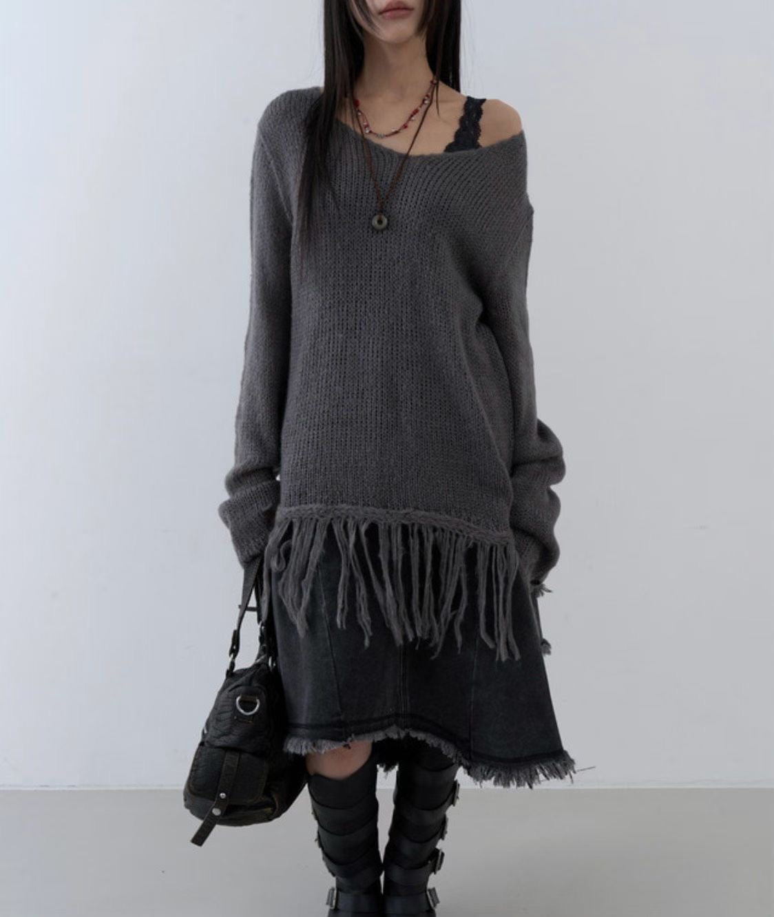 [ 預訂  📷 ༘ ⋆｡ ˚ ] fringed knit / charcoal