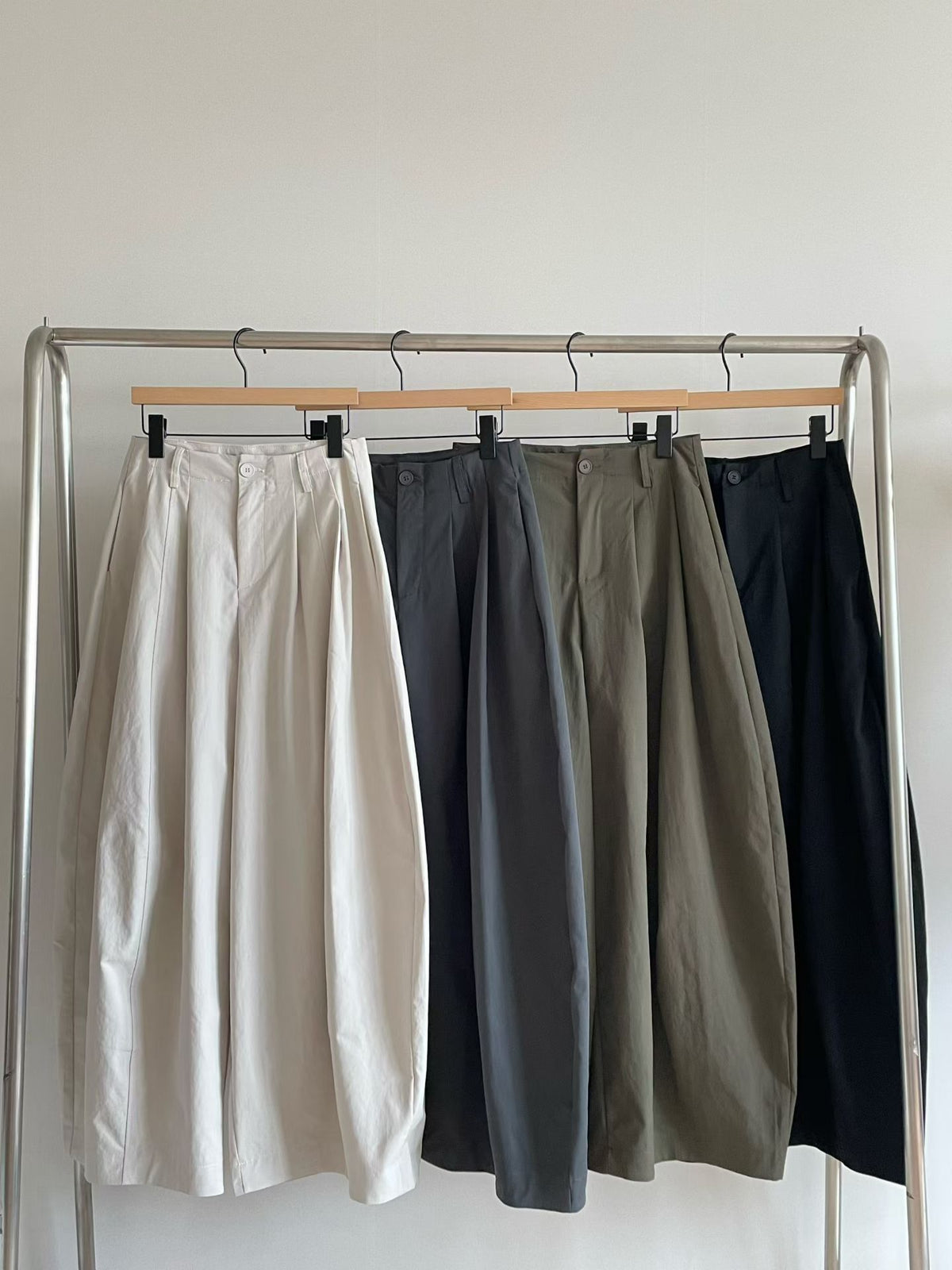 [ 預訂🪽⋆ ] [ 必入！] Curved balloon pants / 4 colors