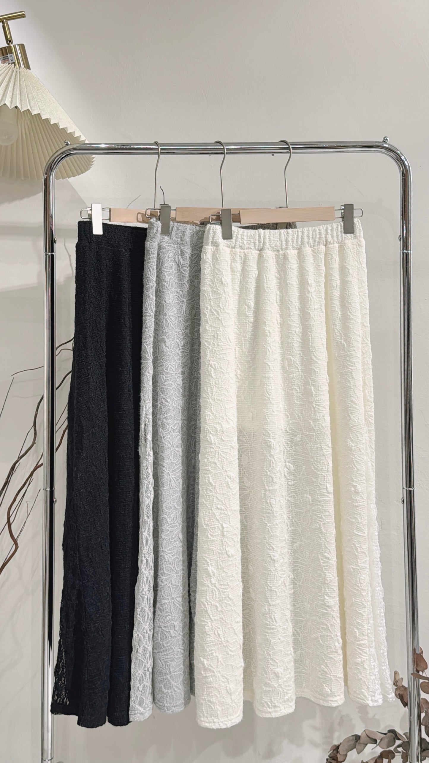 [ ⋆✴︎˚｡⋆ ۫ 門市人氣預訂款! ] side lace patchwork skirt / 3 colors