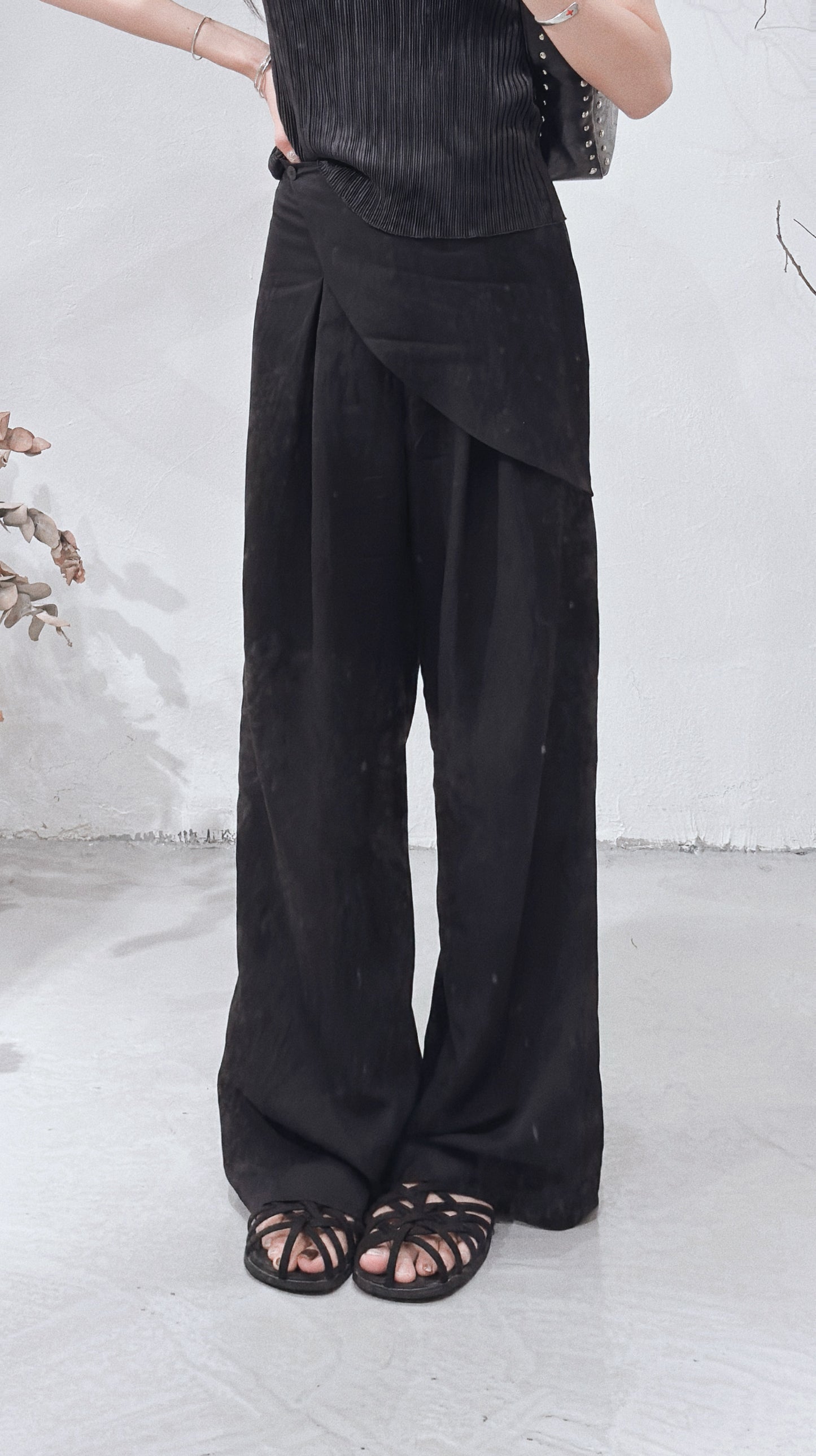 [ 涼爽布料 𐙚⋆°⋆♡] layered pants / black