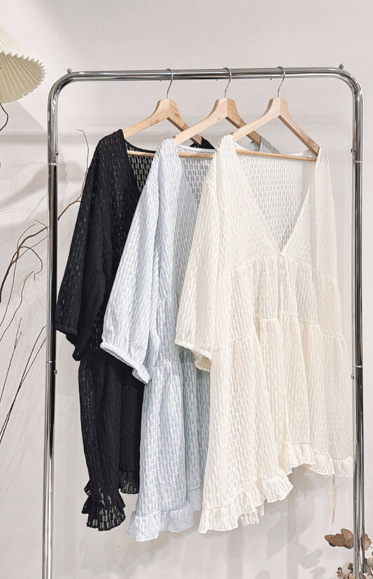 [ ˚.🎀༘⋆ 超高質！ ] checkered ballon sleeve blouse / ivory