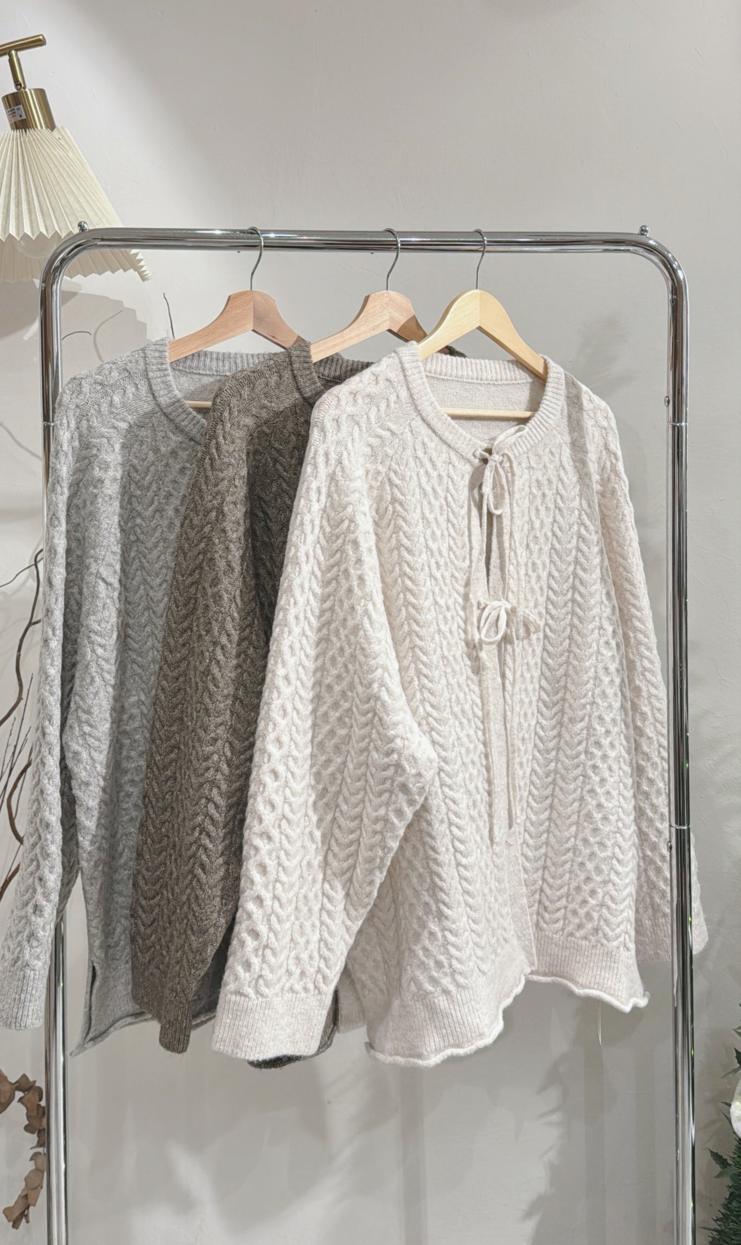 [ 現貨/預訂⋆⁺₊❅⋆ ] [ 門市熱賣款！] round neck cable knit top / 3 colors