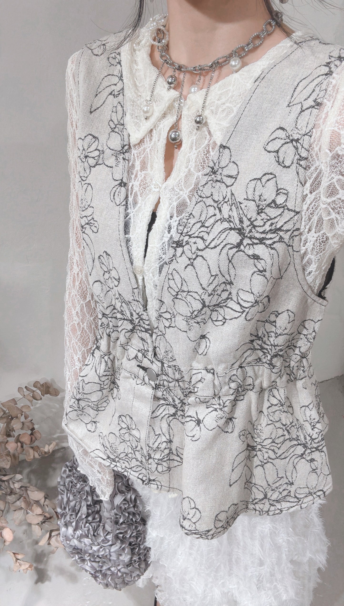 [ 現貨/預訂⋆.𐙚 ̊ ] [ 牛仔布料！] handrawn flower bustier / ivory