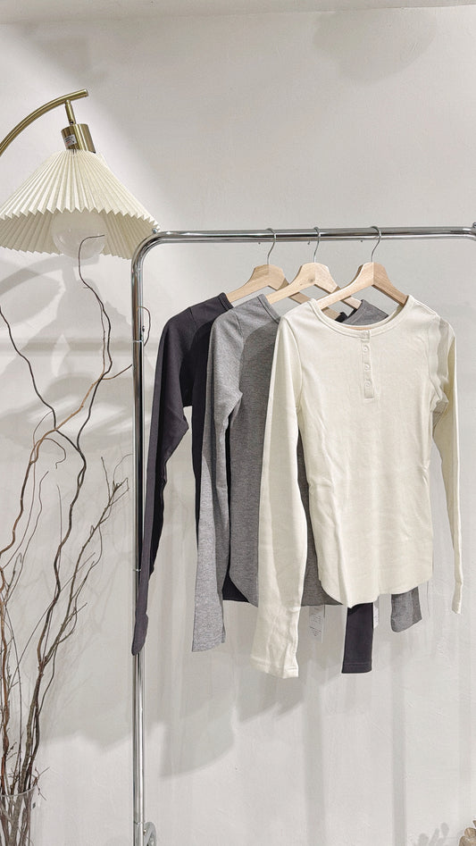 [ 現貨/預訂𐙚⋆˚ ] [ 超高質羅紋上衣！] henley neck top / 3 colors