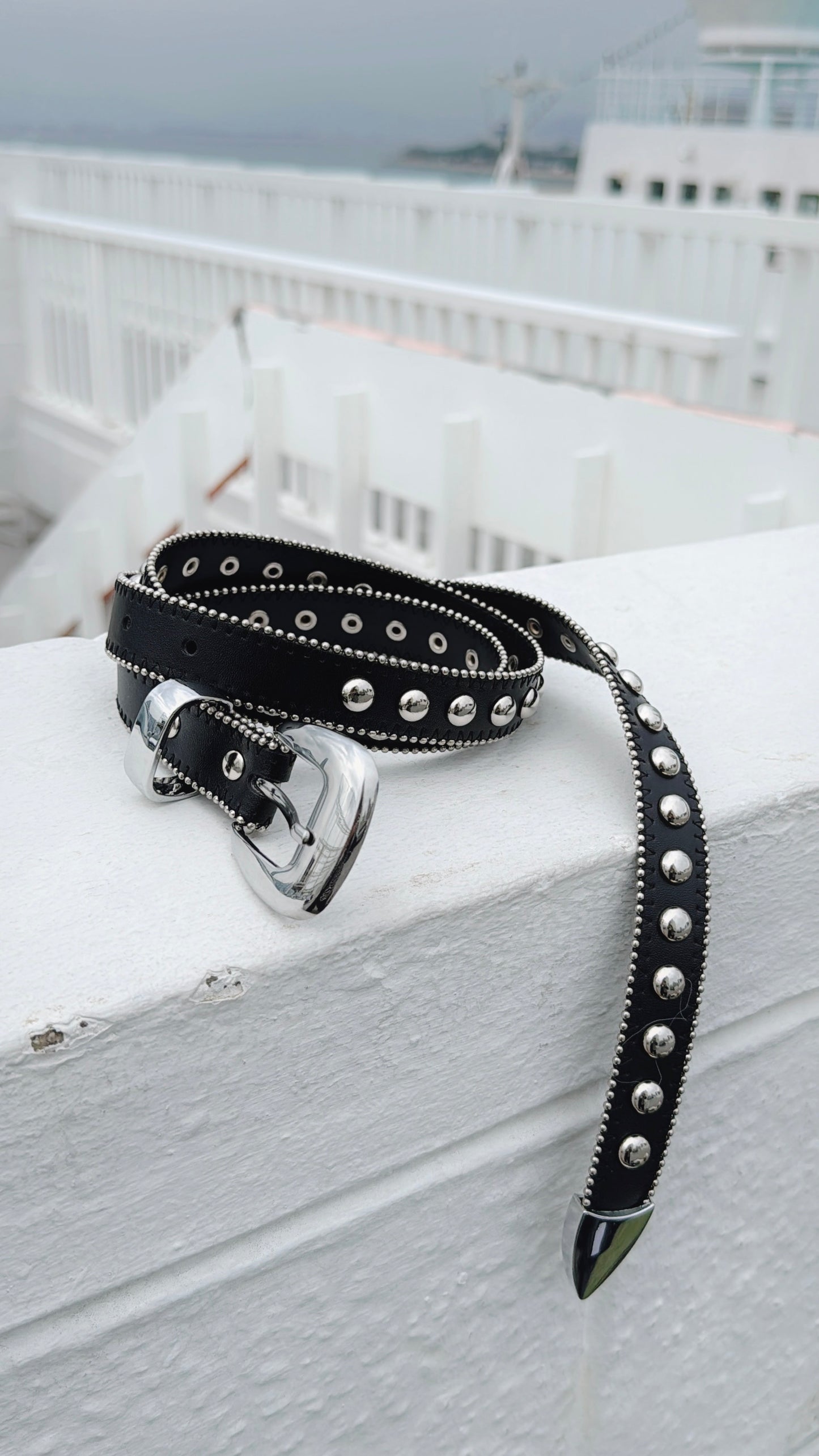 [ 預訂  📷 ༘ ⋆｡ ˚ ] rivet luan belt / 2 colors
