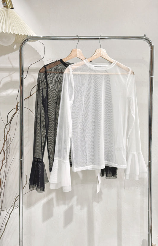 [ 預訂 ⋆.𐙚 ̊ ] [ 喇叭手袖！] flare sleeve top / 2 colors