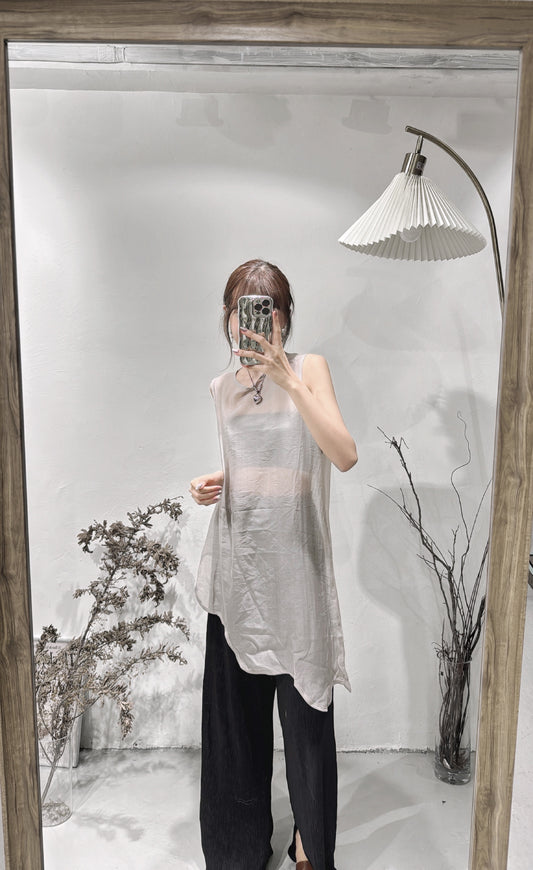 [ 店主自包四色！] Wave see through top / beige