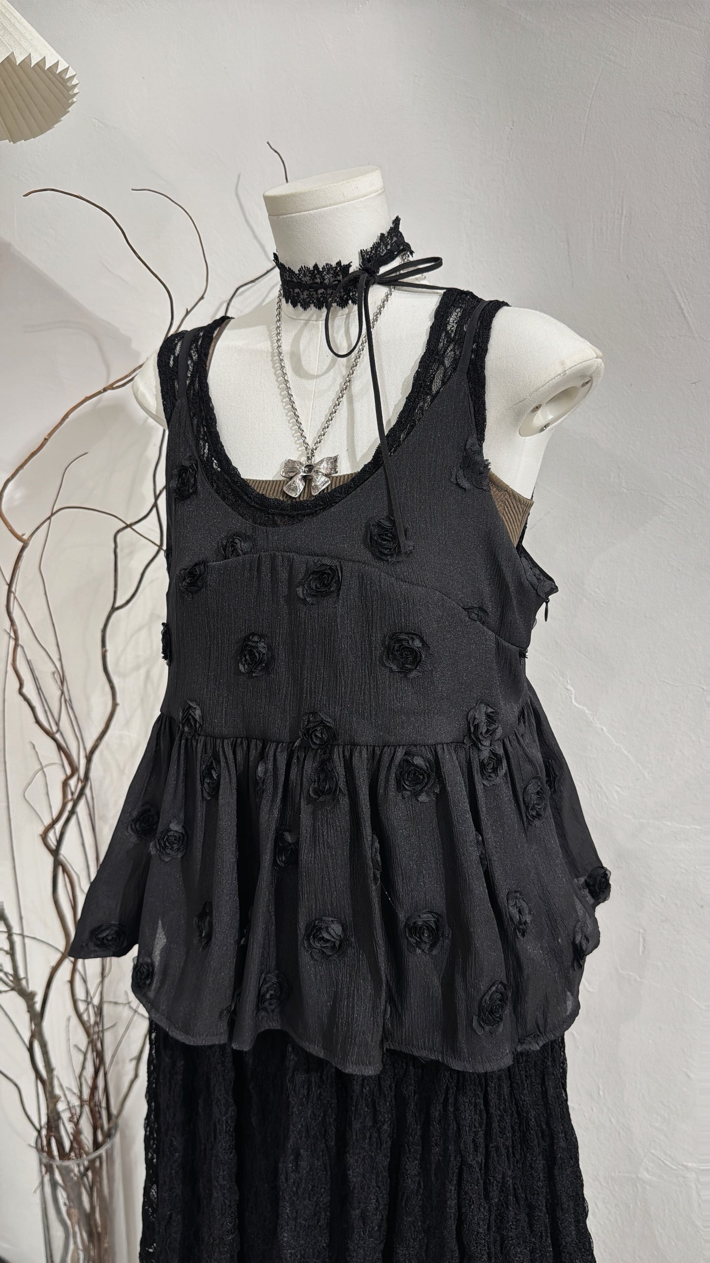 [ 預訂  ₊˚⊹♡ ] [ my picks! ] rose cami / black