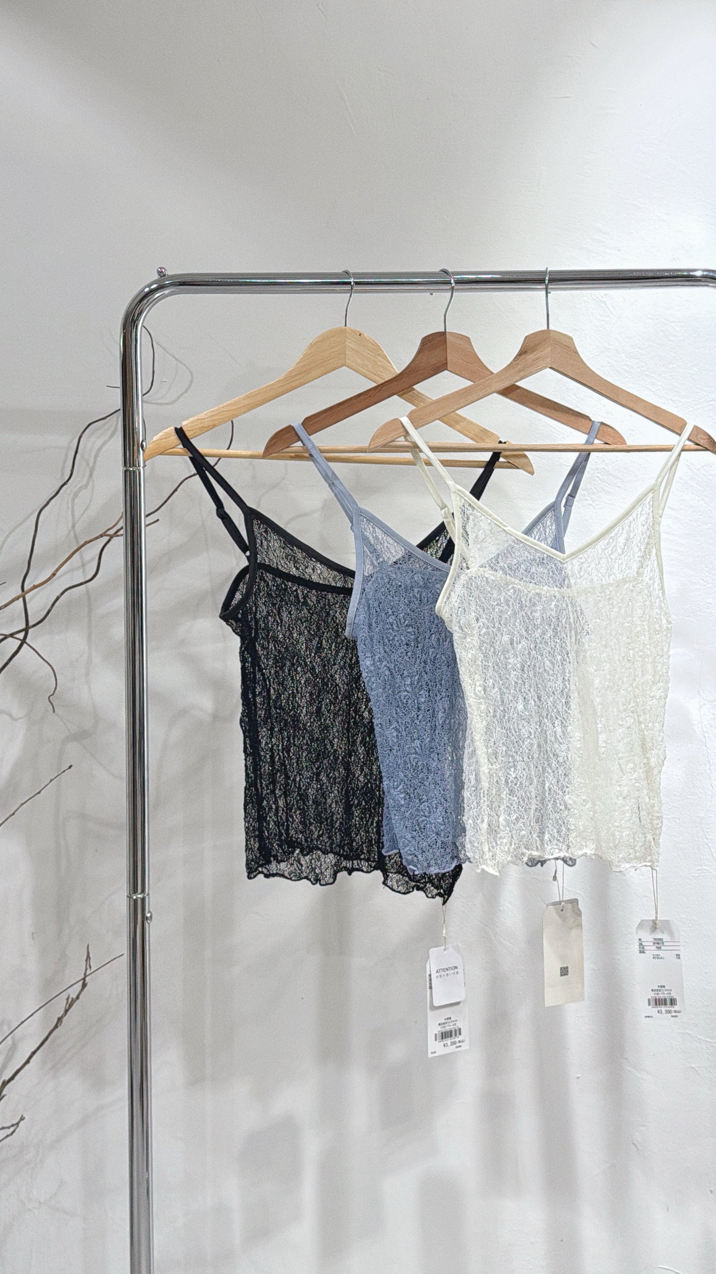 [ 現貨 / 預訂🪽⋆ ]  snowflake cami • 3 colors