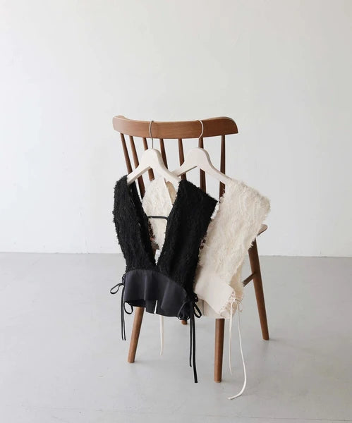 [ 日系女生必入！］feather vest / 2 colors