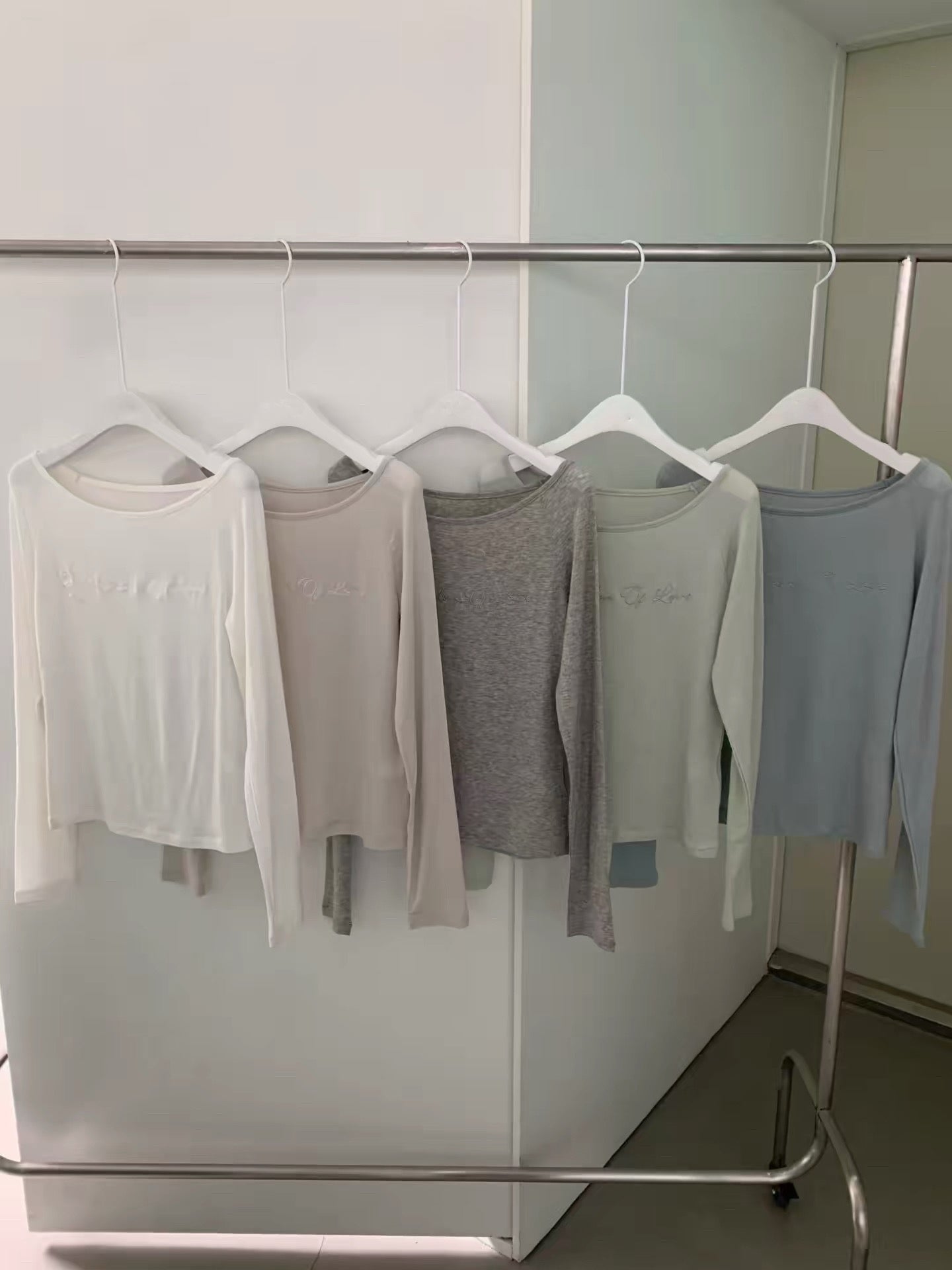 [ ⋆𐙚 ̊. 預訂 ] [ 店主自留款！] flower round neck tee / 4 colors