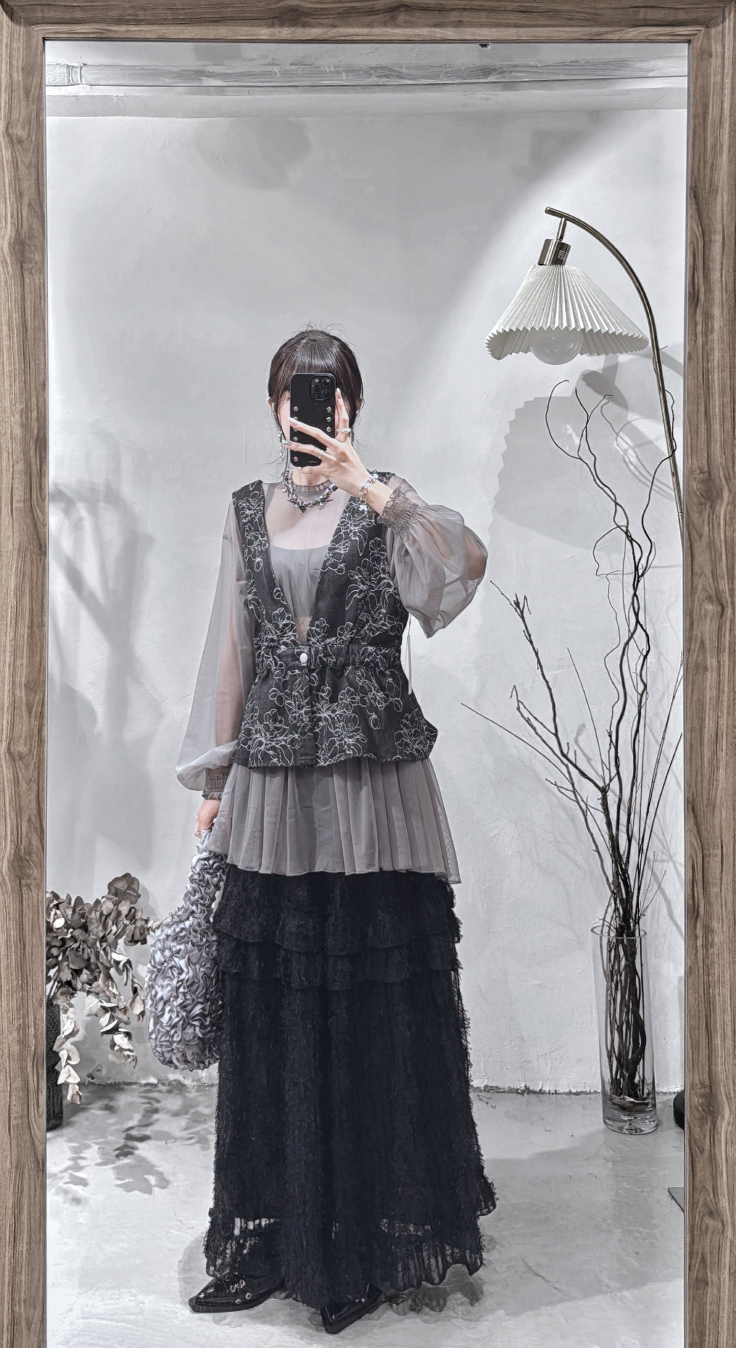 [ 現貨/預訂⋆.𐙚 ̊ ] [ 牛仔布料！] handrawn flower bustier / black