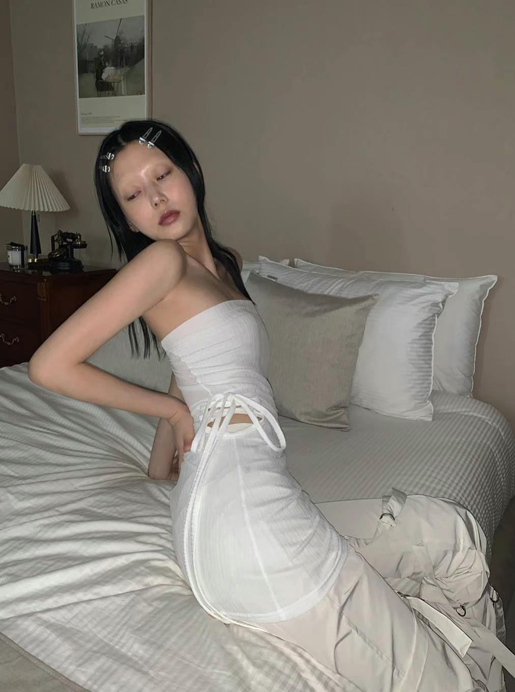Thezee top/ white