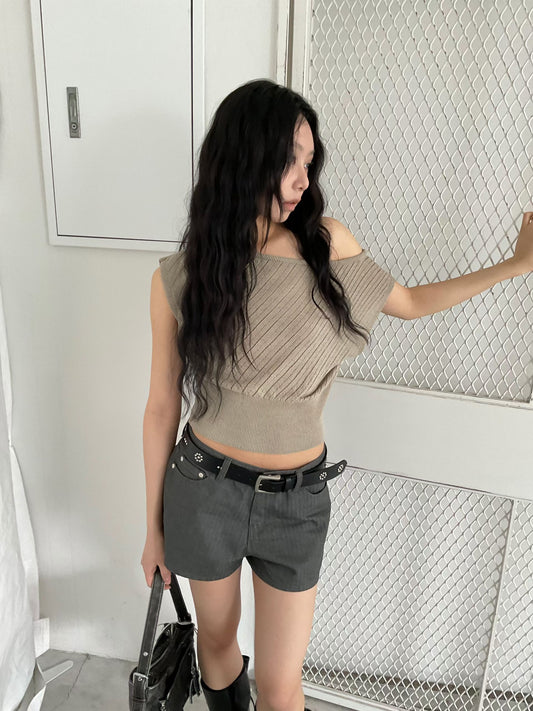 [ 預訂 🪽⋆ ՙִՙ ] linen unbalanced top • 2 colors