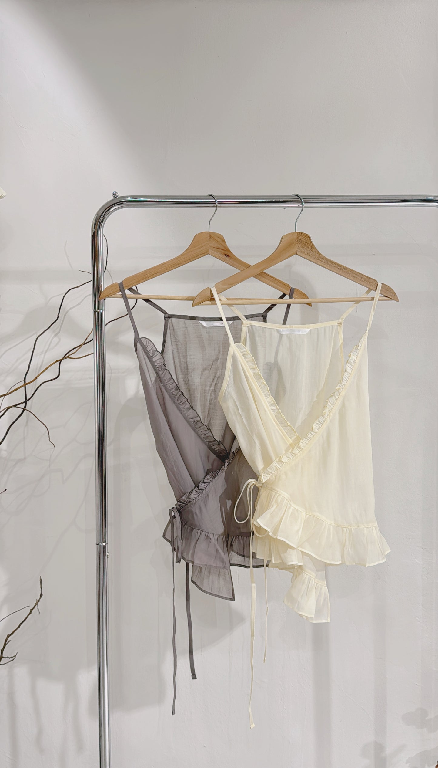 [ 預訂🪽⋆ ՙִՙ ] wrapped blouse / 2 colors