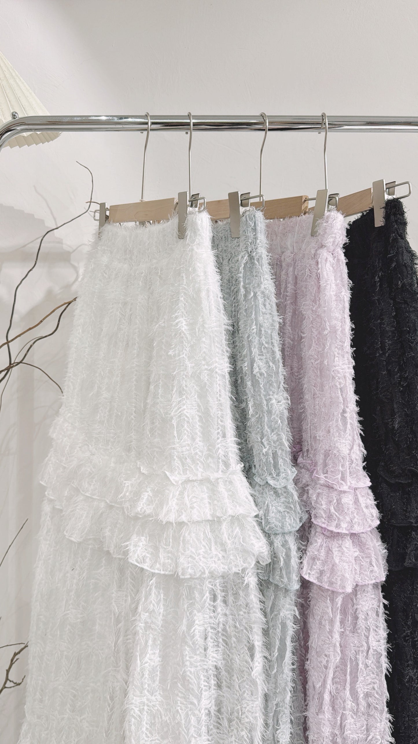[ 現貨/預訂⋆.𐙚 ̊  ！] [ 今期必必必入手！] Feather cake skirt / 4 colors