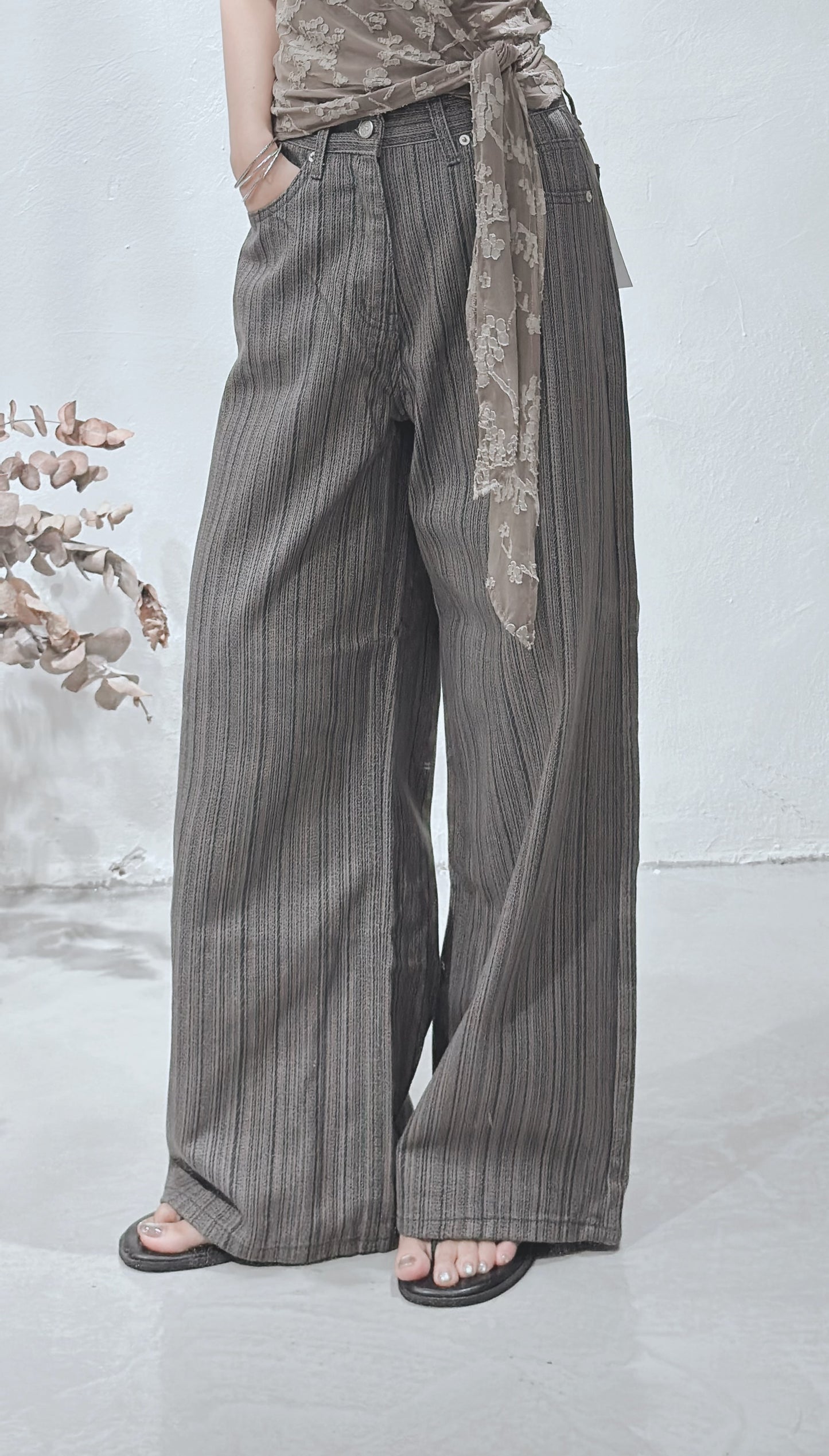 [ 預訂🪽⋆ ] Pinstripe straight leg jeans