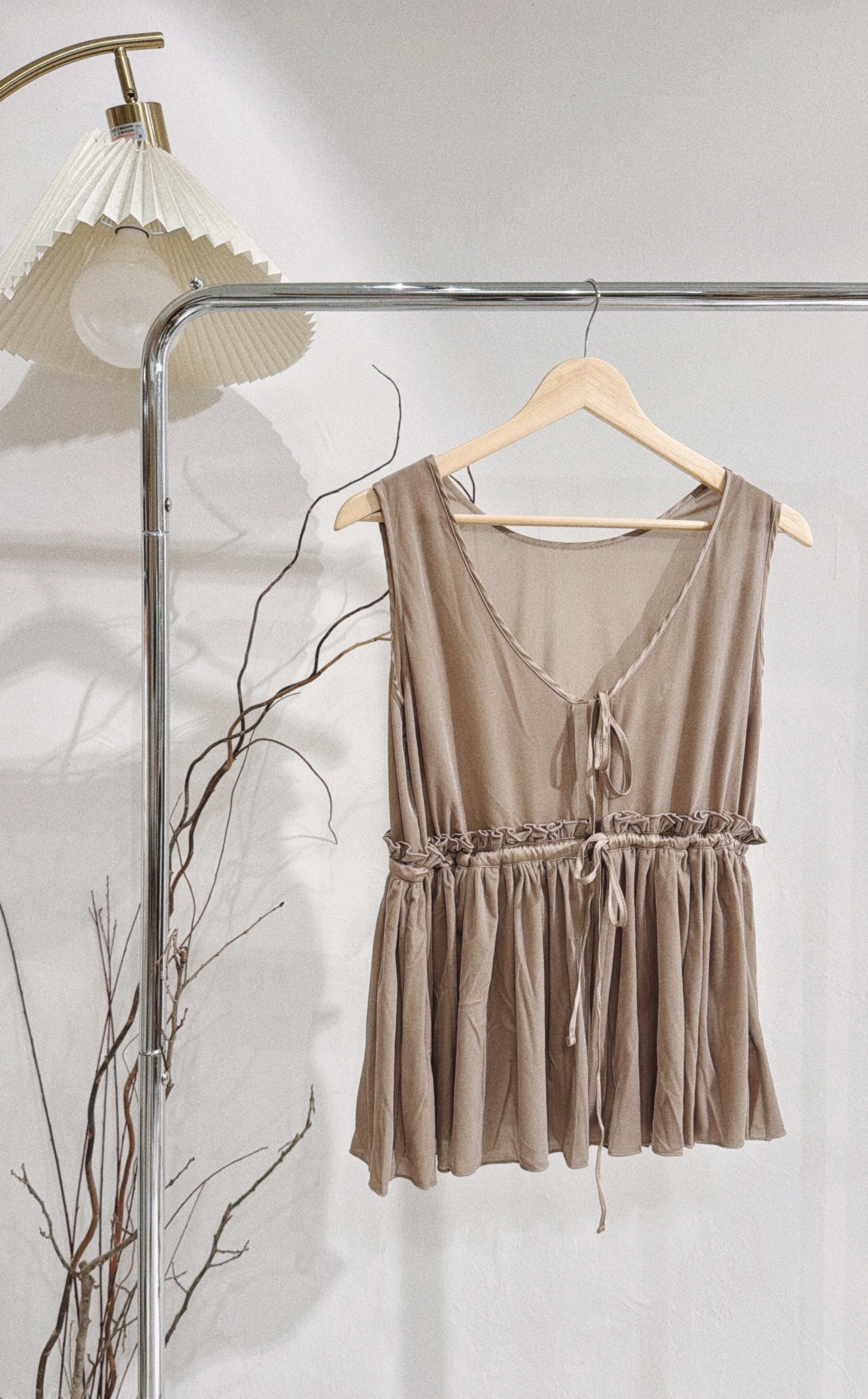 [ 現貨/預訂˚⊹♡ ] velvet tied vest / brown