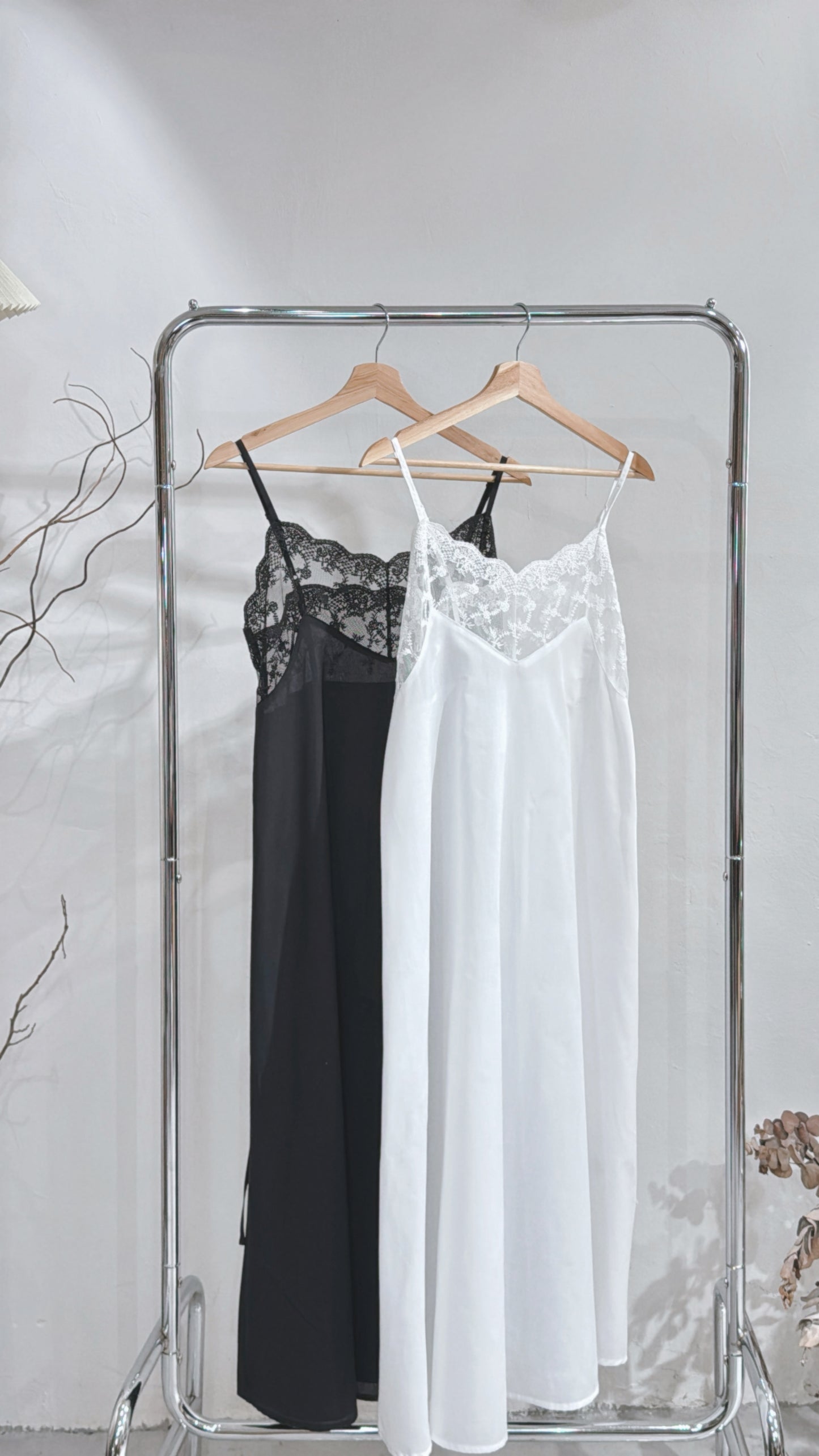 [ 現貨 / 預訂  ₊˚⊹♡ ] lace patchwork ops / 2 colors