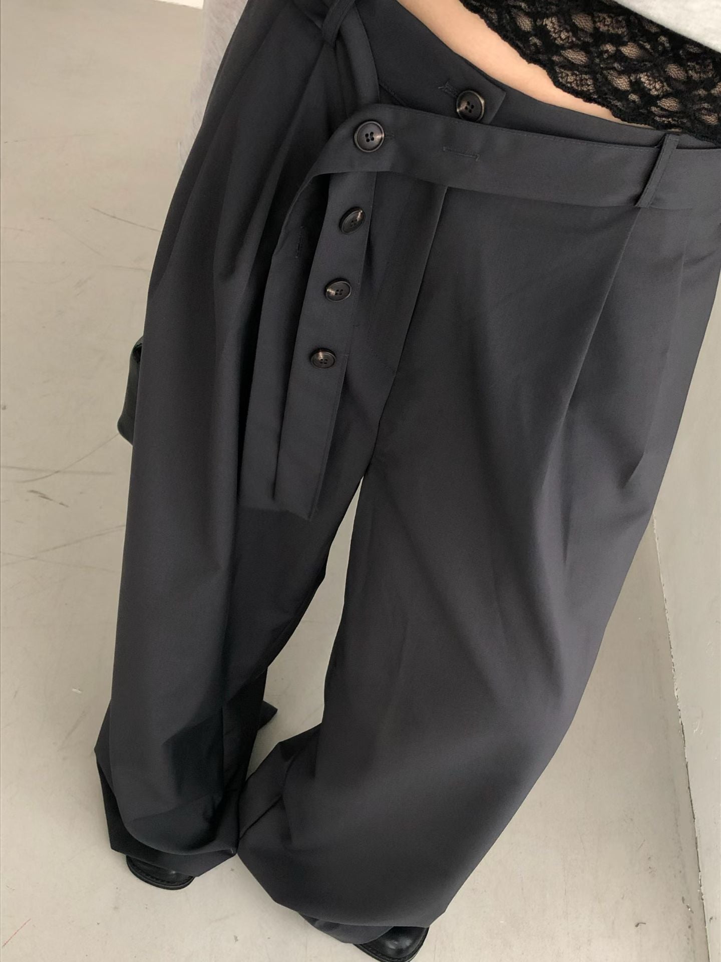[ 預訂🪽⋆ ] [ 店主picks！] strap pants / 2 colors