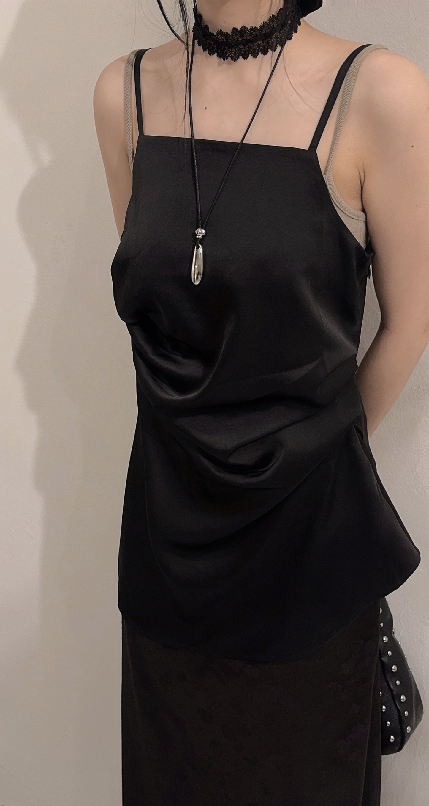[ 現貨 / 預訂  ₊˚⊹♡ ] satin vest [ with scrunchie ] / 2 colors