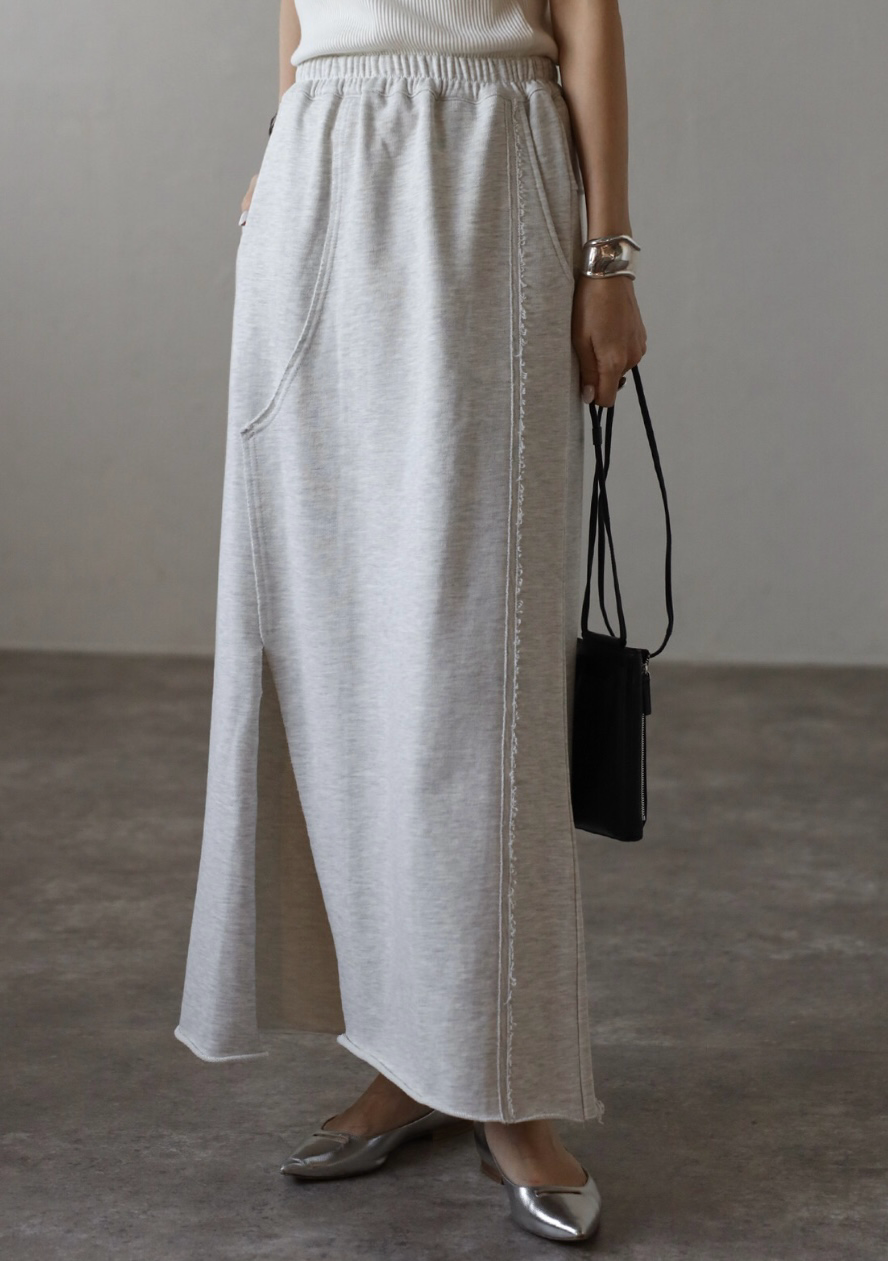 [預訂] Front split skirt / grey