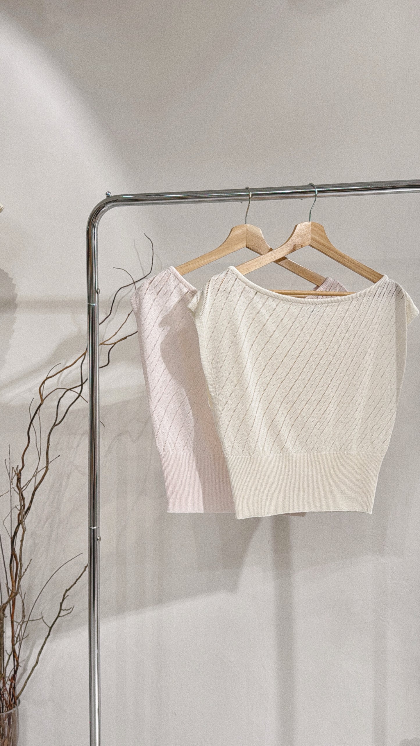 [ 預訂 🪽⋆ ՙִՙ ] linen unbalanced top • 2 colors