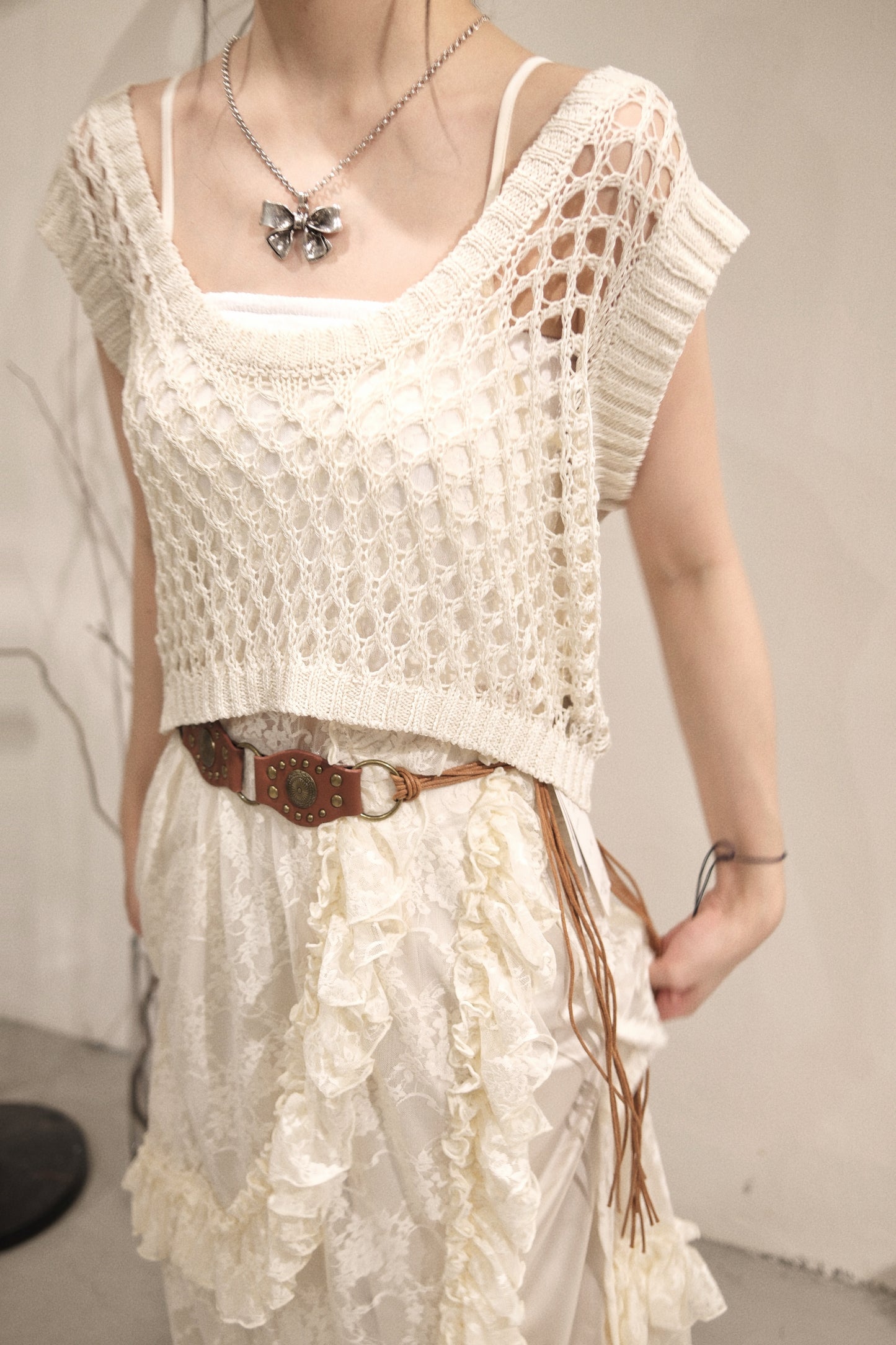 [ 現貨/預訂˚⊹♡ ] lone lone cropped vest / 3 colors