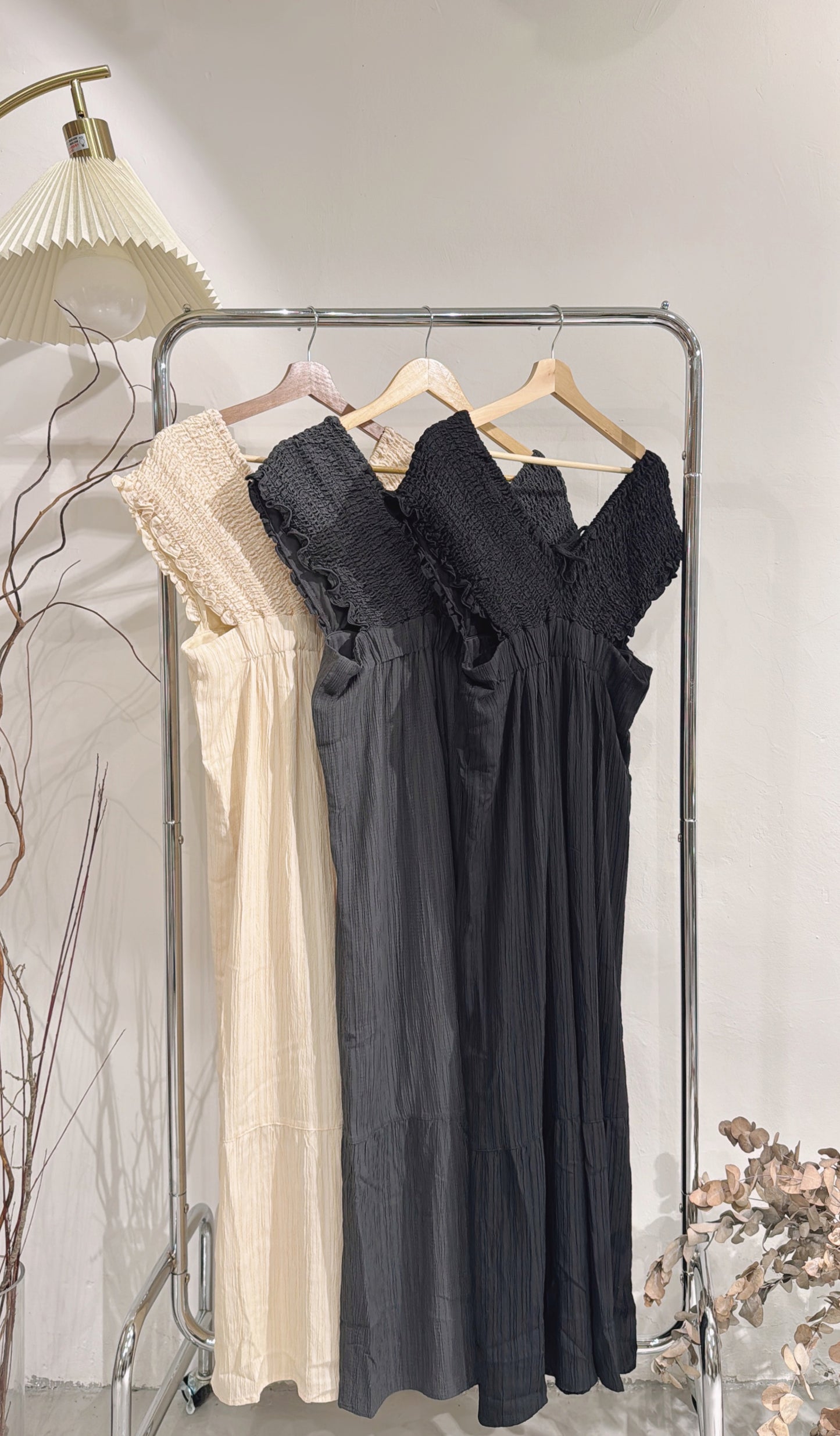 [ 現貨/預訂 𐙚˙⋆.] Frill overall / black