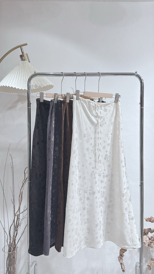 [ 預訂🪽⋆ ] [超grand✨] satin flower skirt / 4 colors